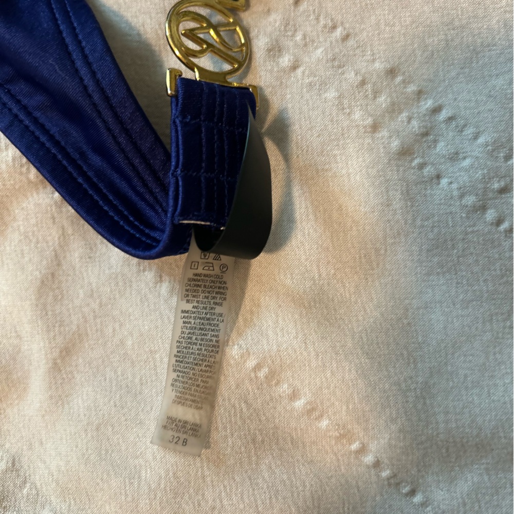 VS bombshell bikini - Picture 3 of 6